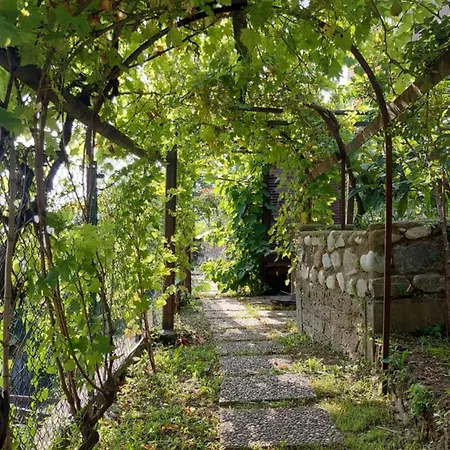 Al Vecchio Lavatoio - Relax In Collina بيت ضيافة Colle Brianza