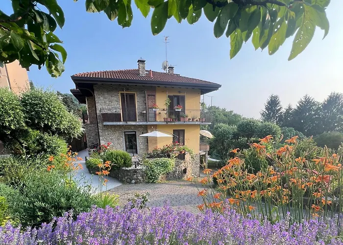 Al Vecchio Lavatoio - Relax In Collina Penzion Colle Brianza